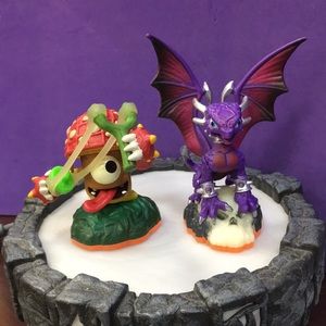 Skylander Giants figures